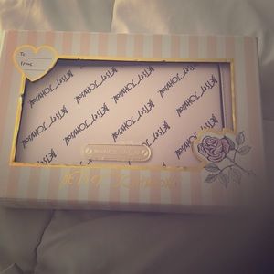 Betsy Johnson Boxed Zia Wallet